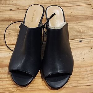 Liz Claiborne Open Toe Shoes Size 8 Black